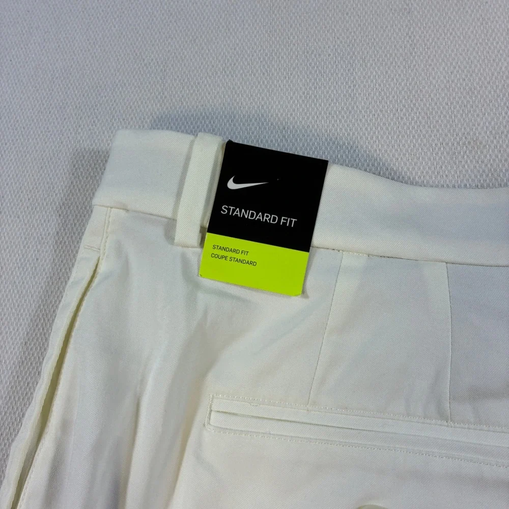Nike‎ Dri-FIT Shorts Men's 40 White Golf Standard Fit Flat Front Athletic Casual